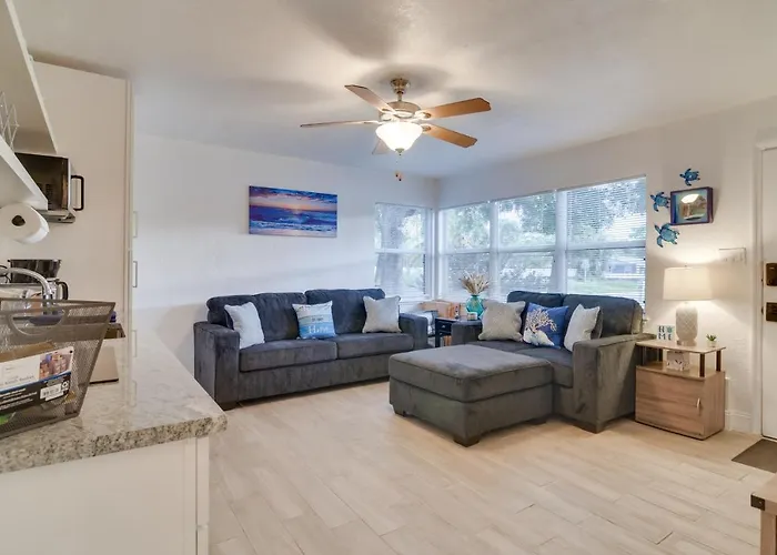Pet-Friendly Gulfport Home Walkable Location!