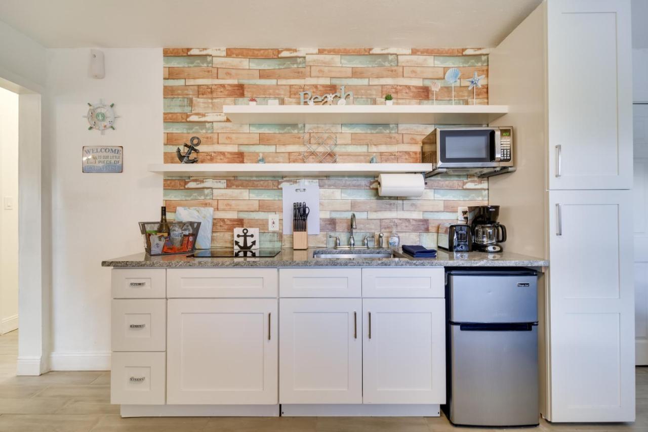 Pet-friendly Gulfport Walkable Location! Holiday home